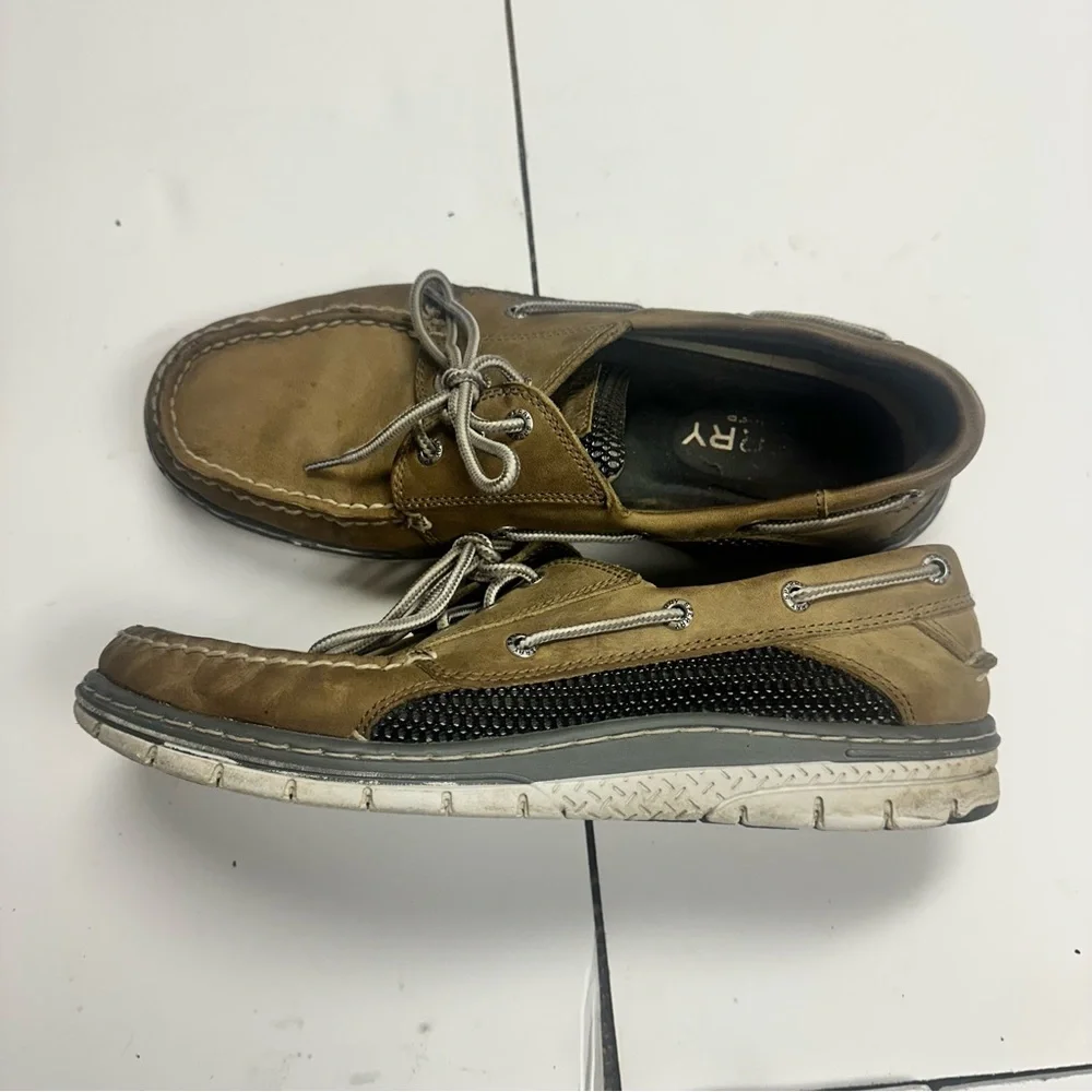 Sperry Men's Tan Leather Billfish 3-Eye boat shoes.