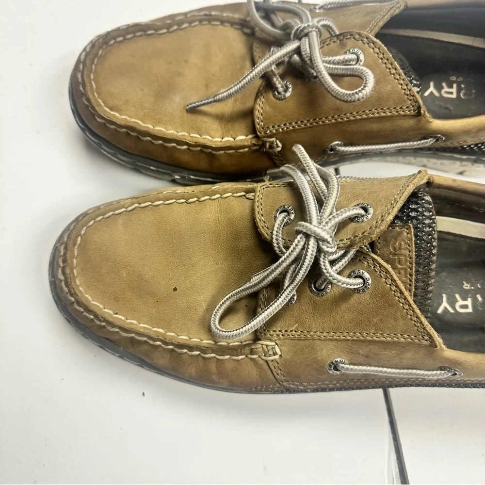 Sperry Men's Tan Leather Billfish 3-Eye boat shoes.