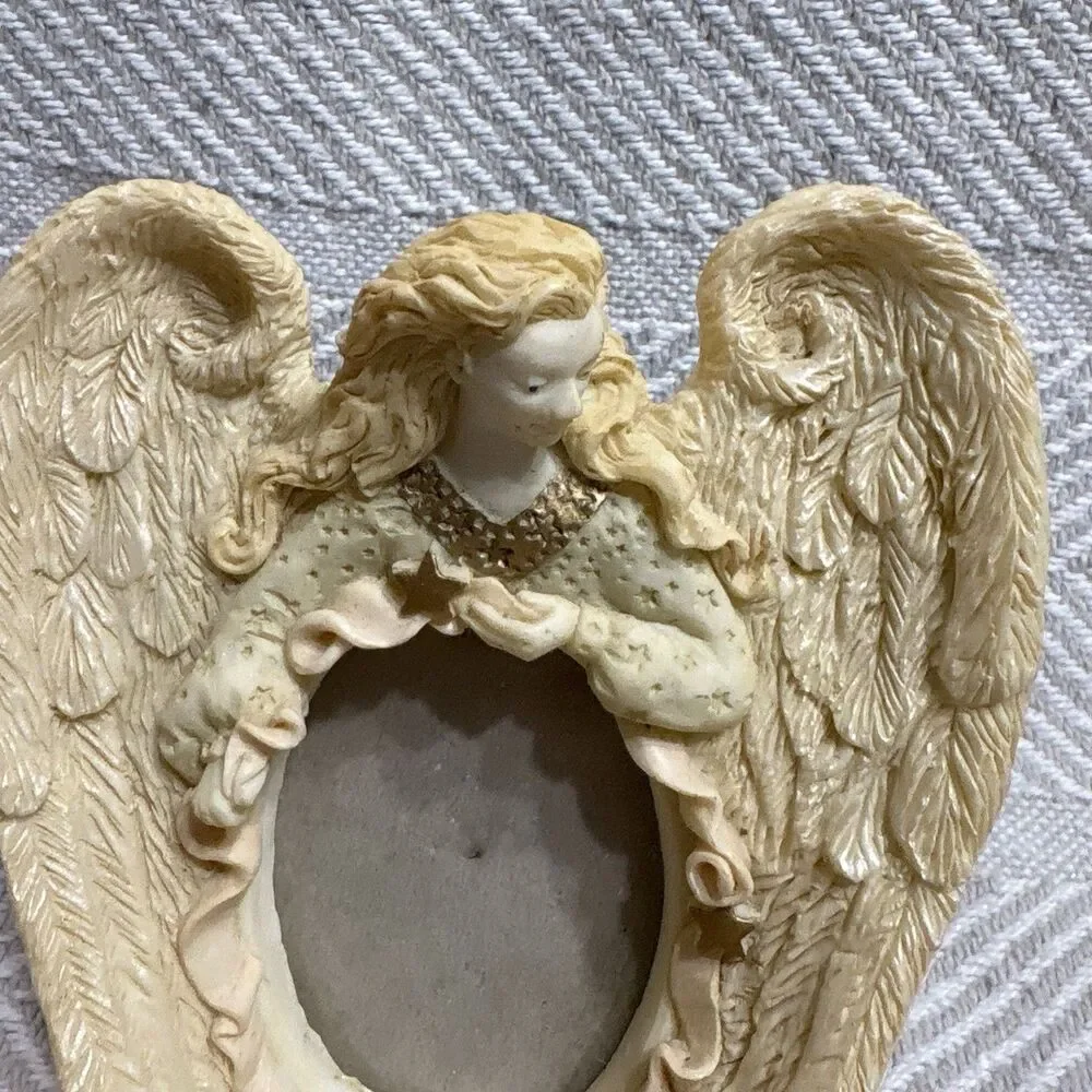 Vintage Oval Handmade Resin Angel Picture Frame United Design Corp