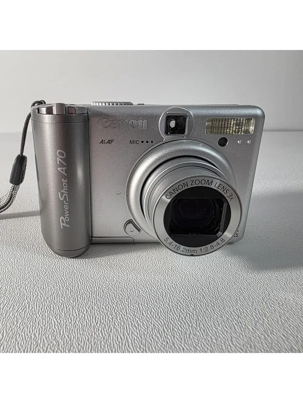 Canon PowerShot A70 3.0MP Digital Camera Turns On And Takes Photos Black Screen