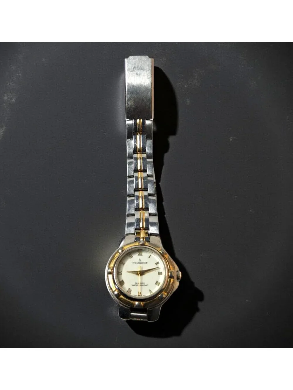 Peugeot diving timepiece powered
