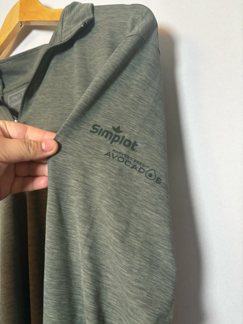 Anetik quarter zip