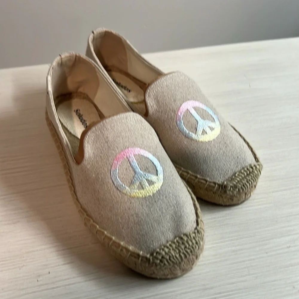 NEW Soludos espradilles with peace sign linen color size 8