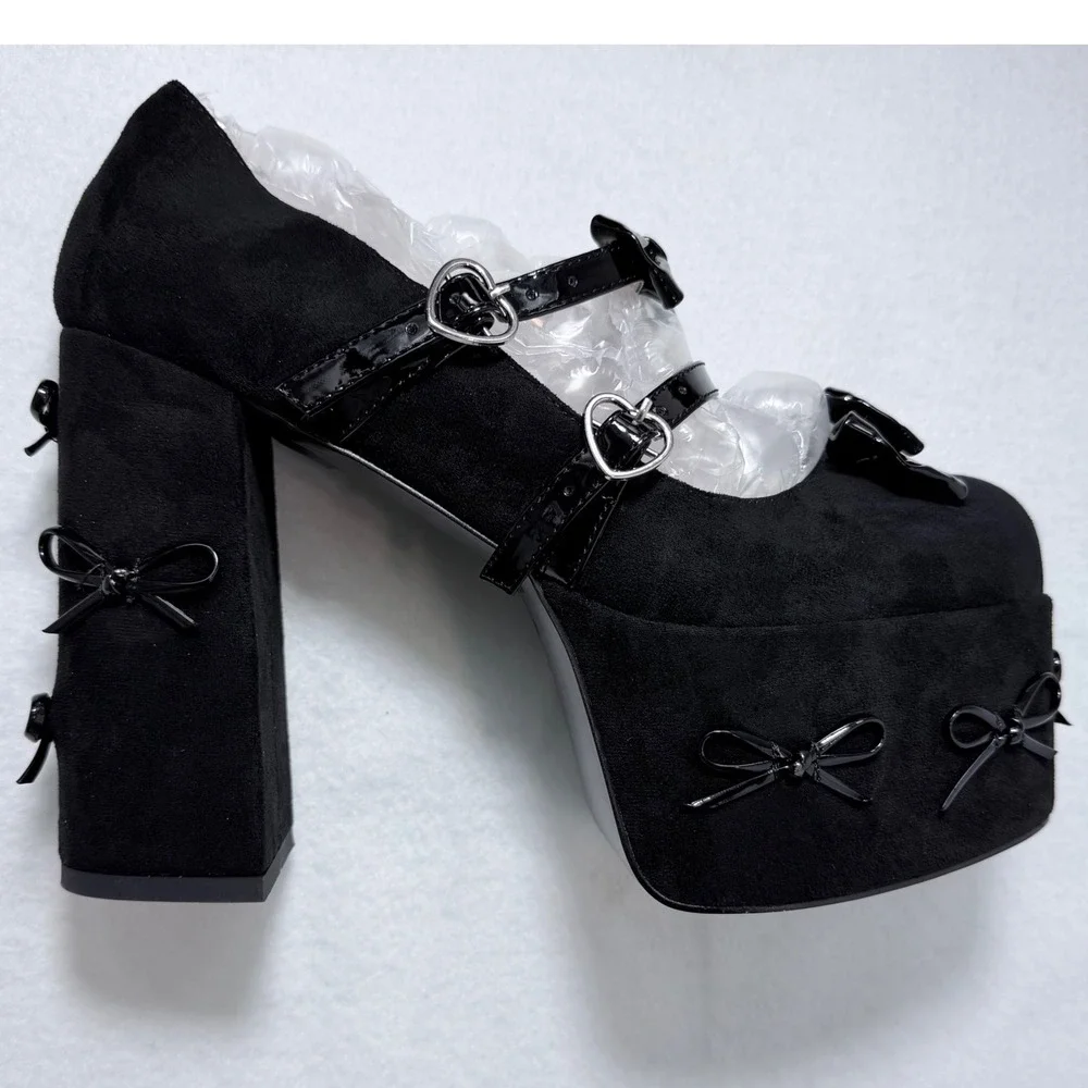 Unbranded measurements heel