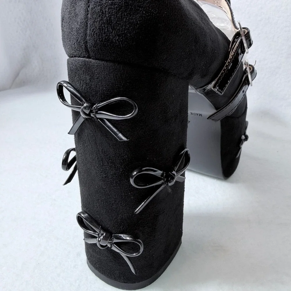 Unbranded measurements heel