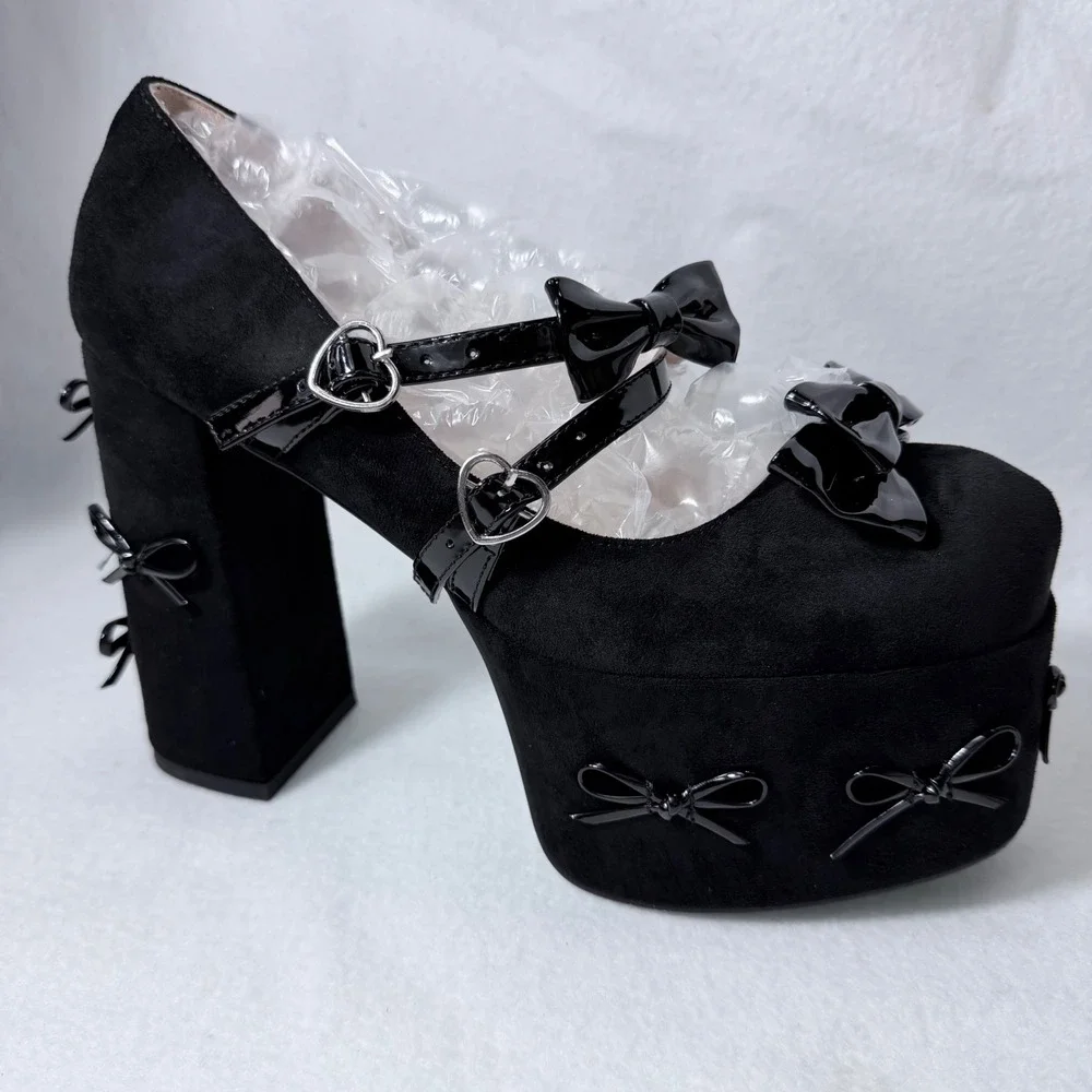 Unbranded measurements heel