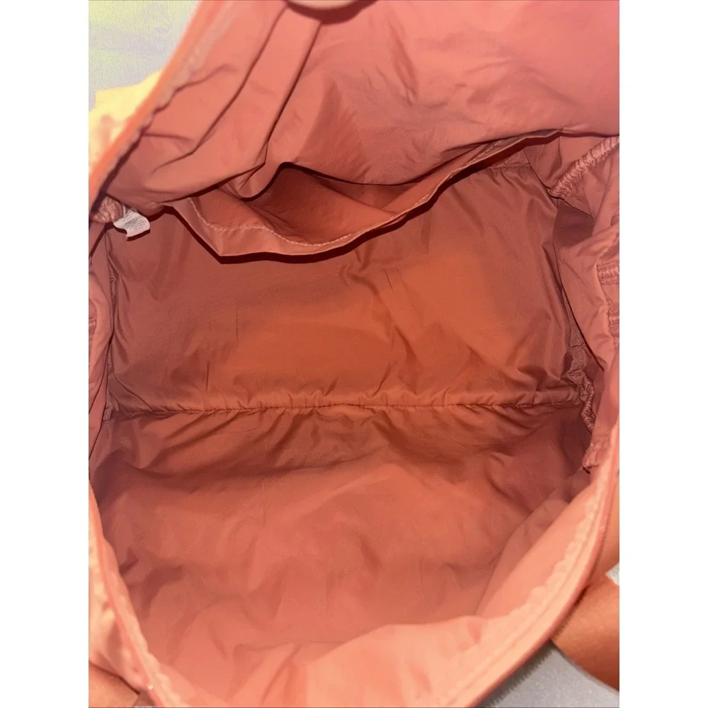 Under Armour Studio Lite Duffle Gym Bag Light Pink New Condition RARE