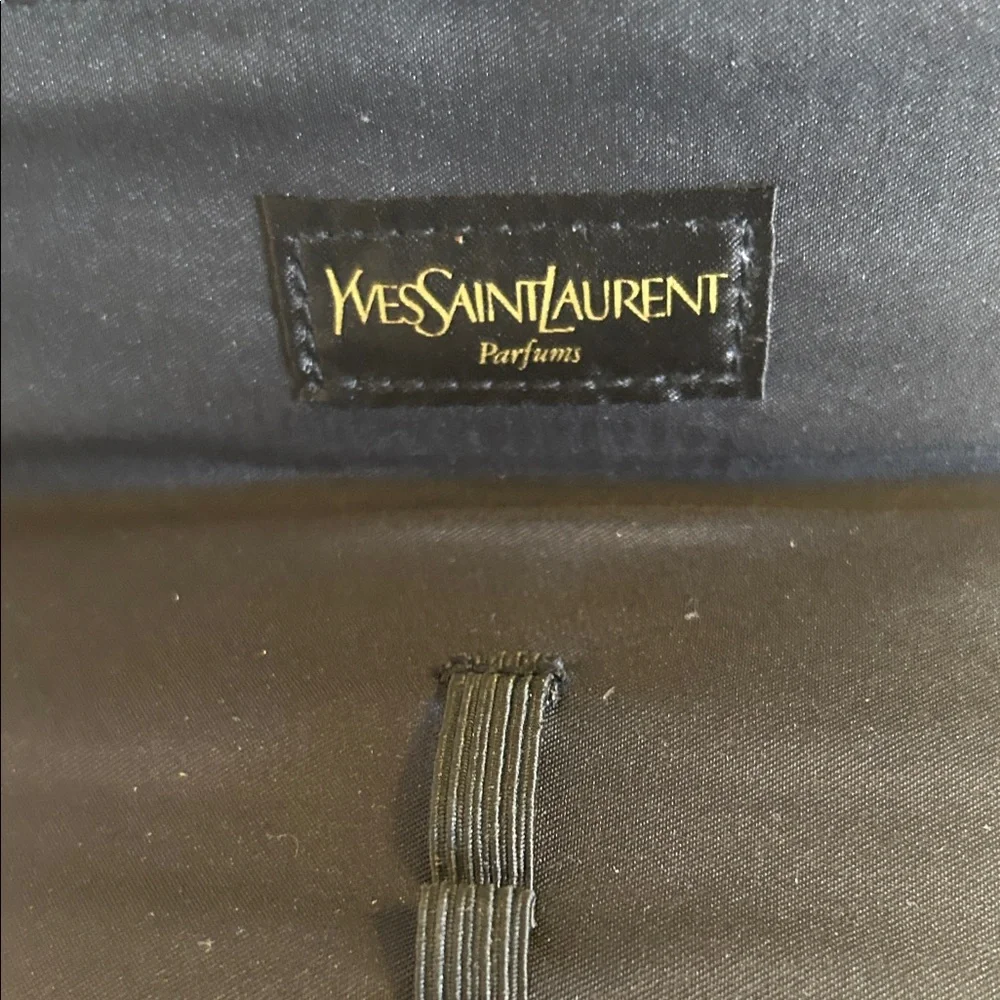 YSL Parfums Black Compact with Glossy Patent Y Accent