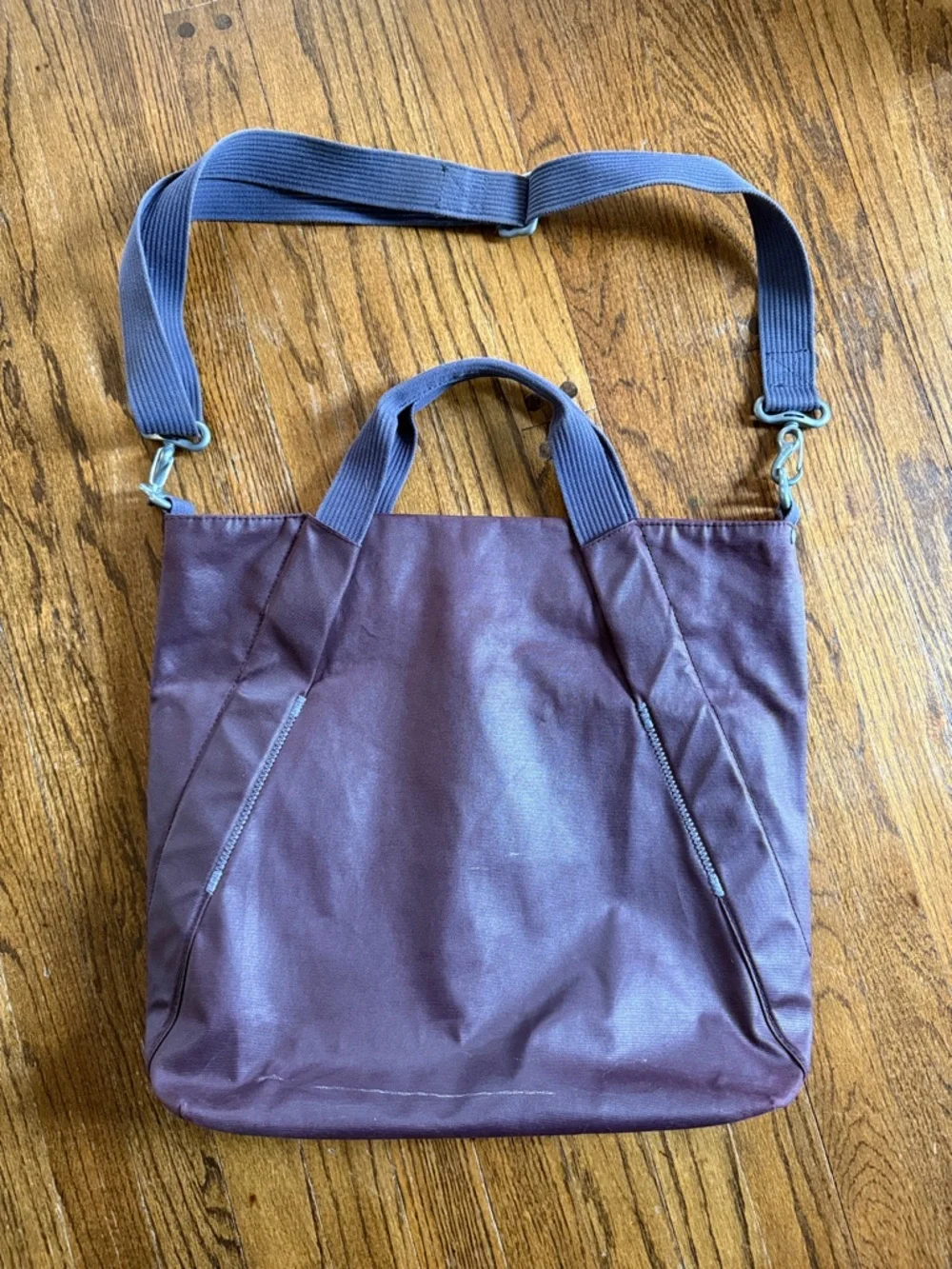 Built versatile tote