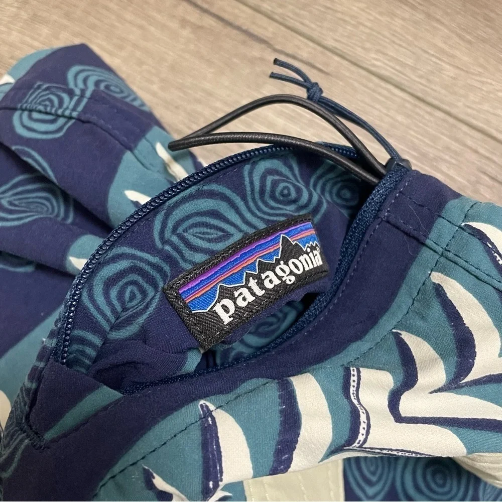 Patagonia men swim