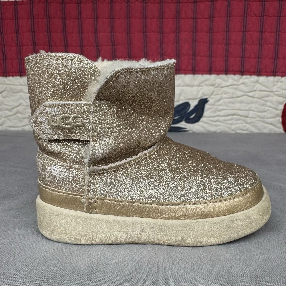 UGG these size