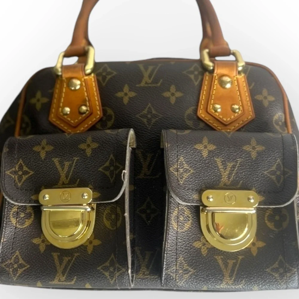 Louis Vuitton pockets handles