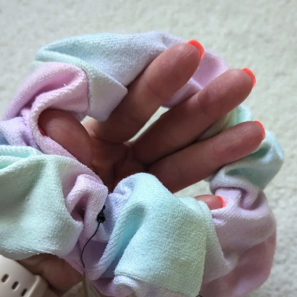 Nike scrunchie blend