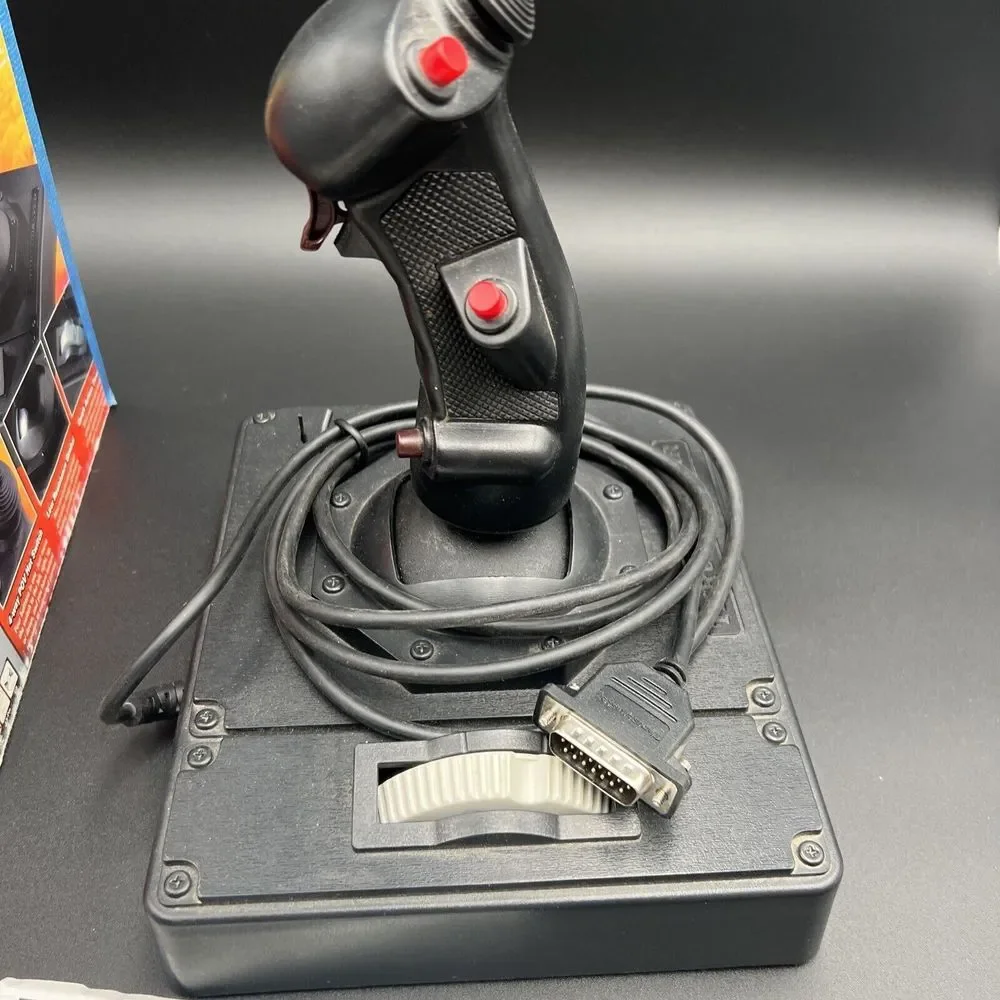 N/A thrustmaster top