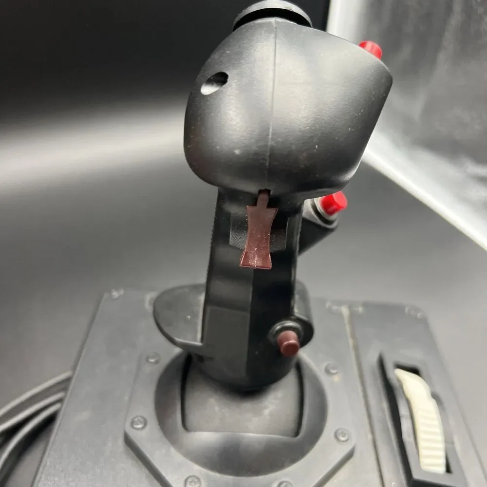N/A thrustmaster top