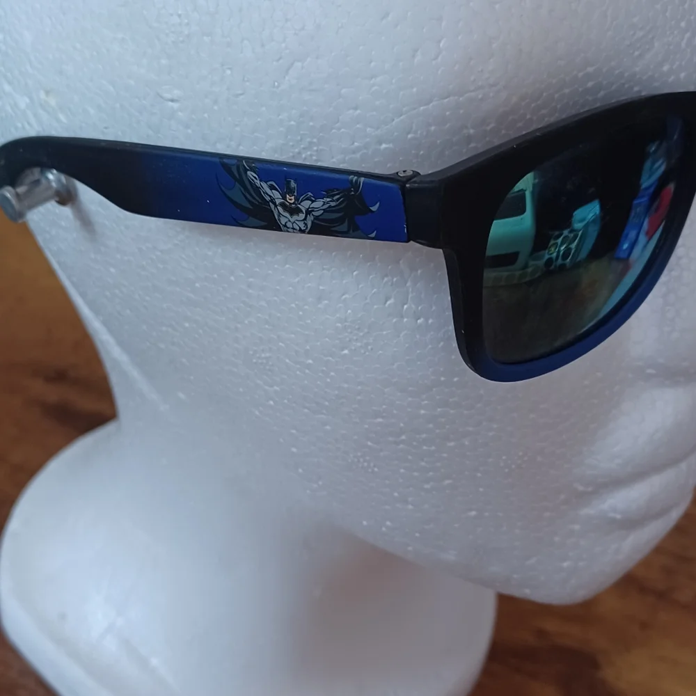 Youth DC Marvel Batman Cape Crusaders UV Shatter Resistant Sunglasses black/blue