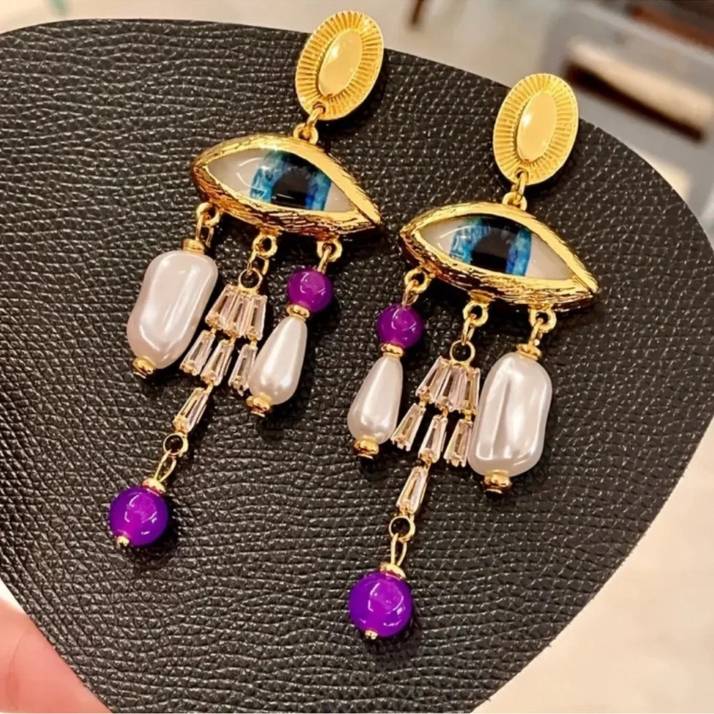 REVOLVE elegant gold