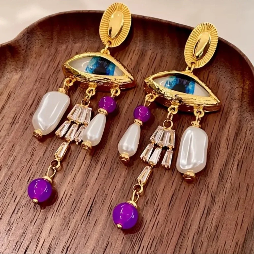 REVOLVE elegant gold
