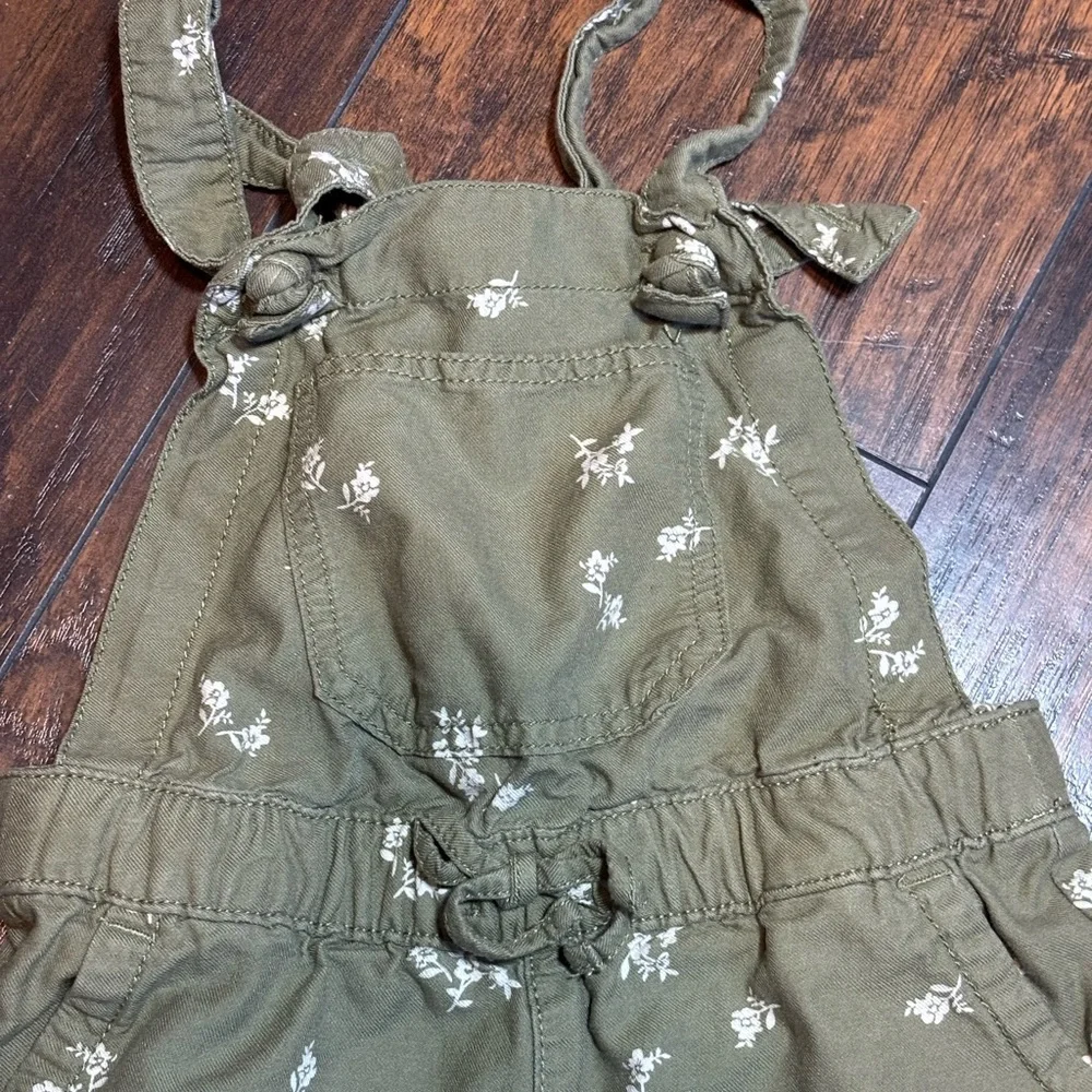 OshKosh Bgosh questions leave