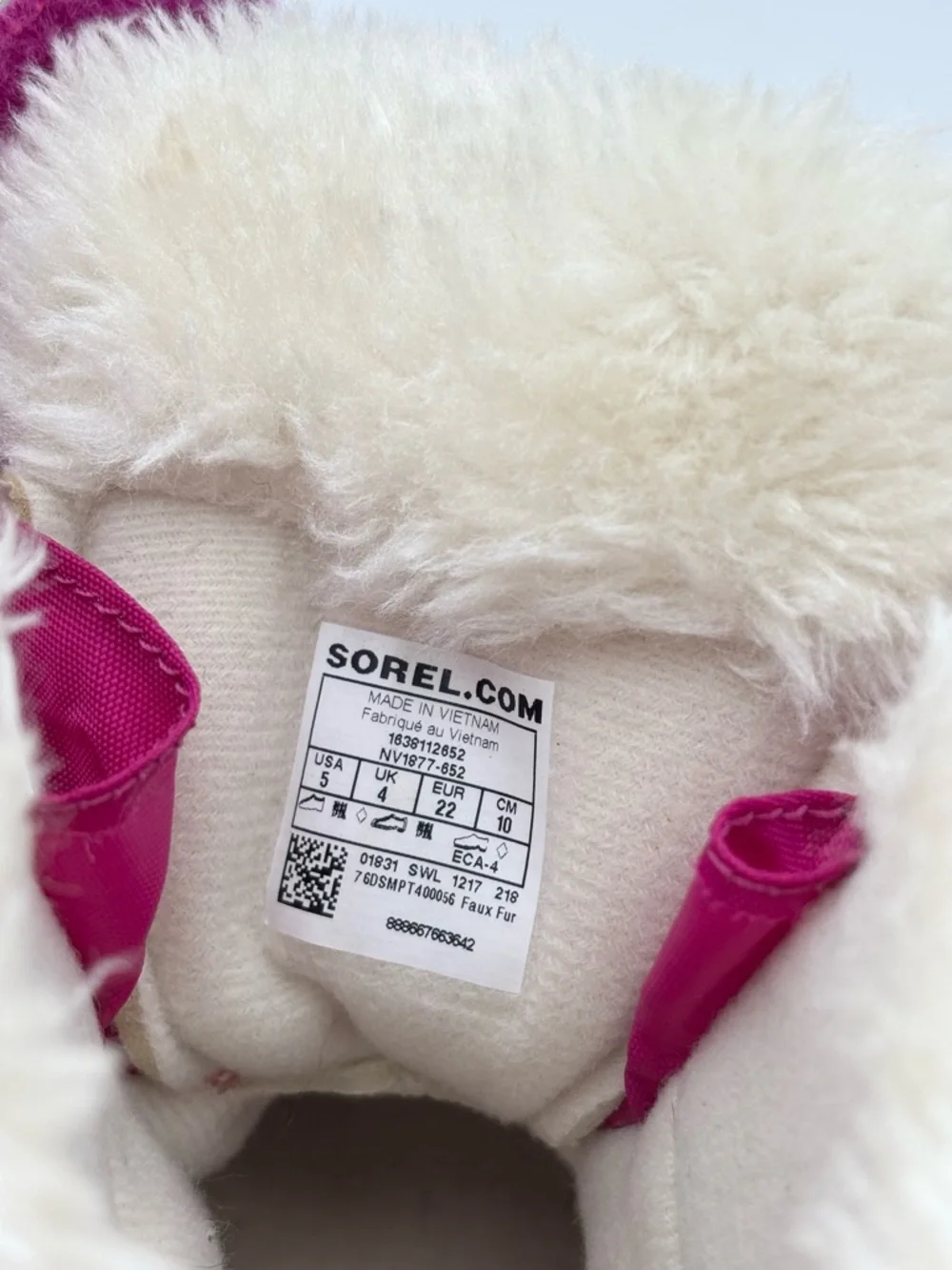 Sorel bold hot