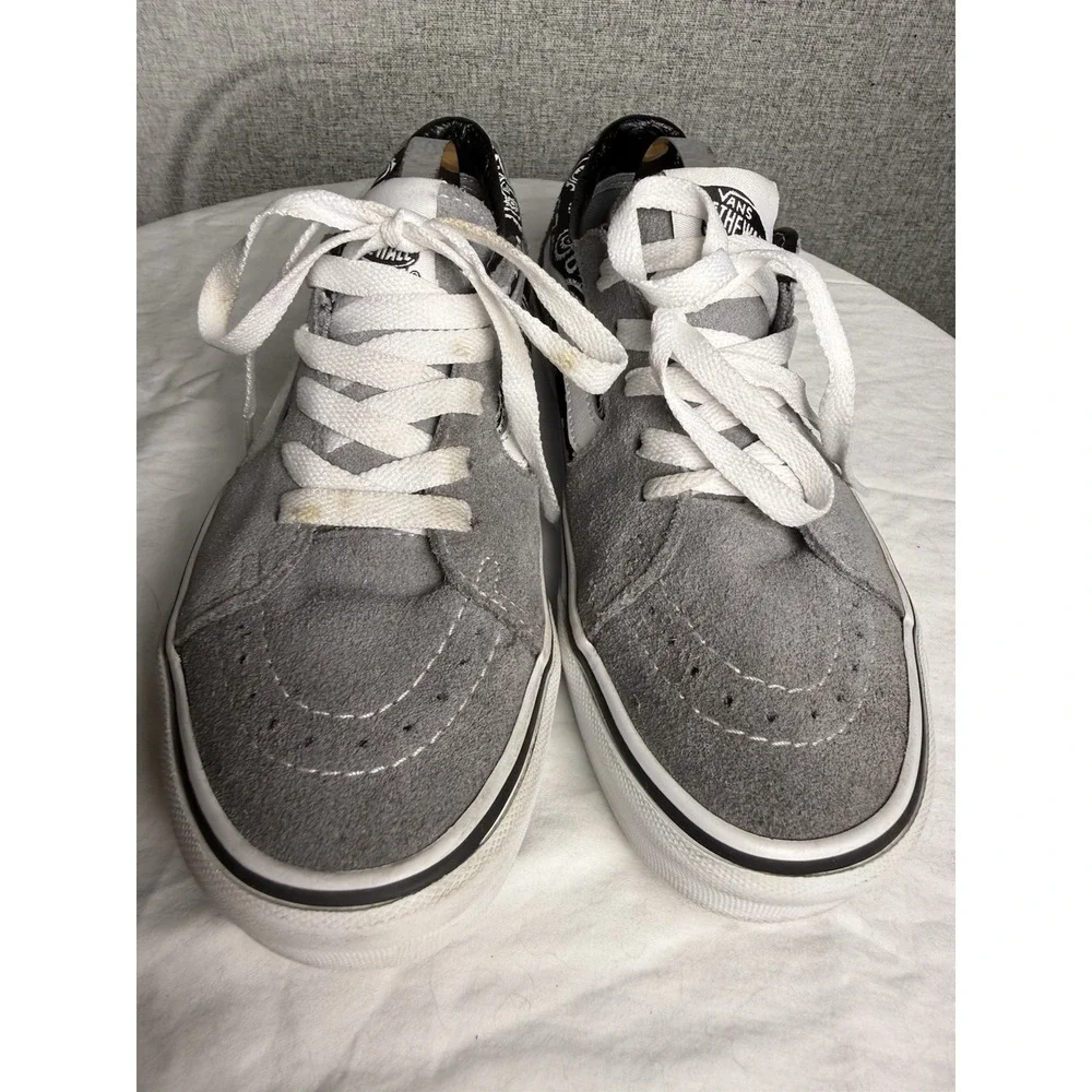 Vans excellent right