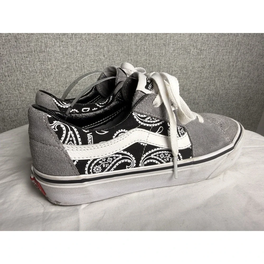 Vans excellent right