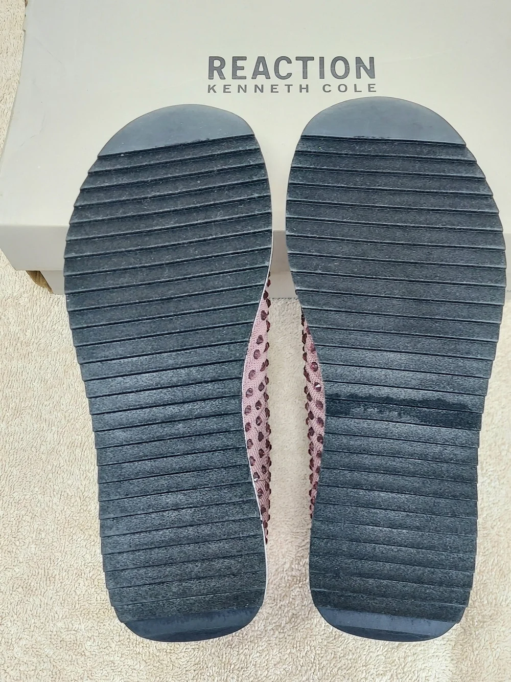 Kenneth Cole Reaction Slip-On Embellished Mauve Knit Sneakers Women's Size 6 NWT
