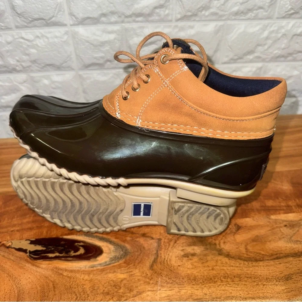 Tommy Hilfiger stylish sturdy