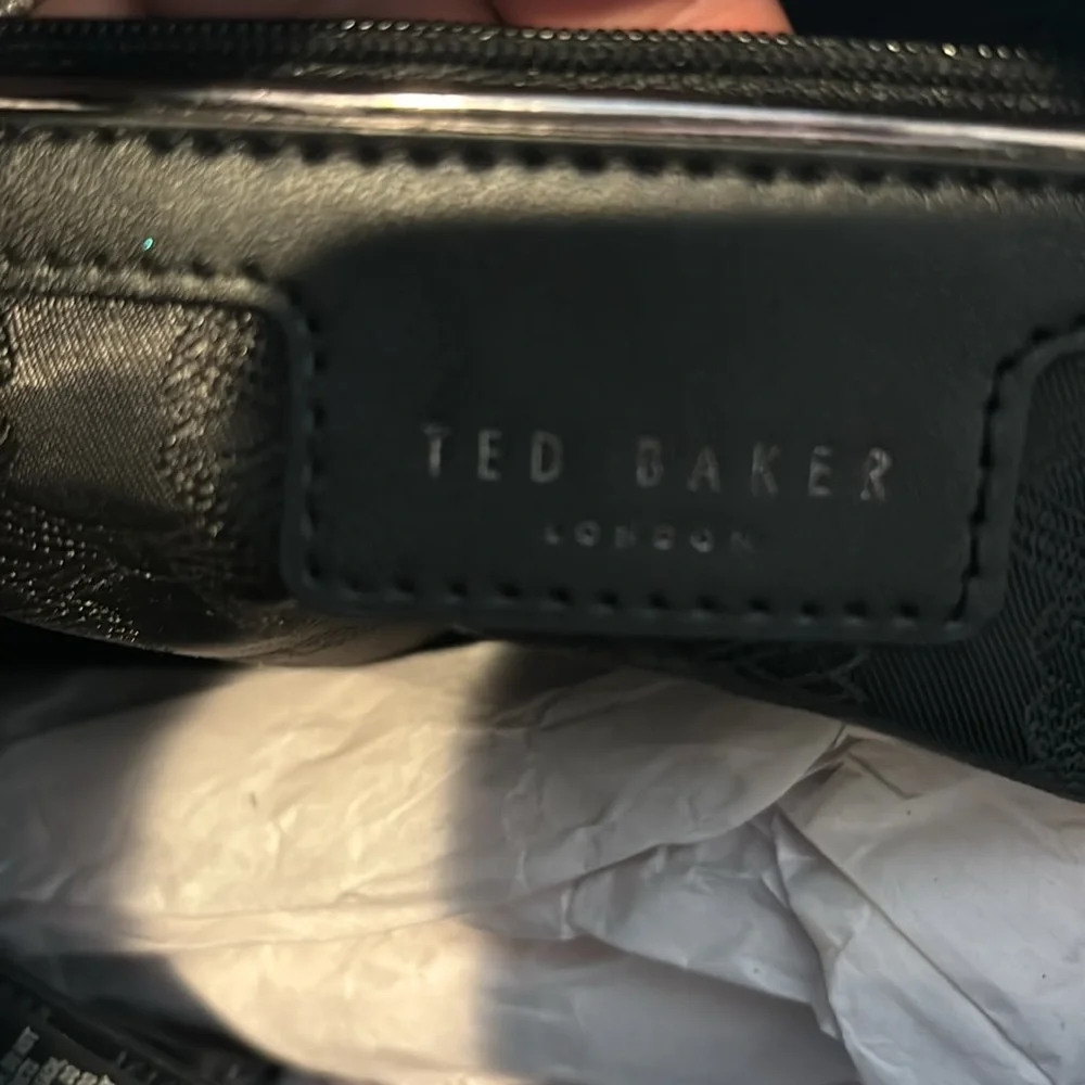 Ted Baker London Olmia Knotted Handle Leather Tote‎ Shoulder Bag Jet Black