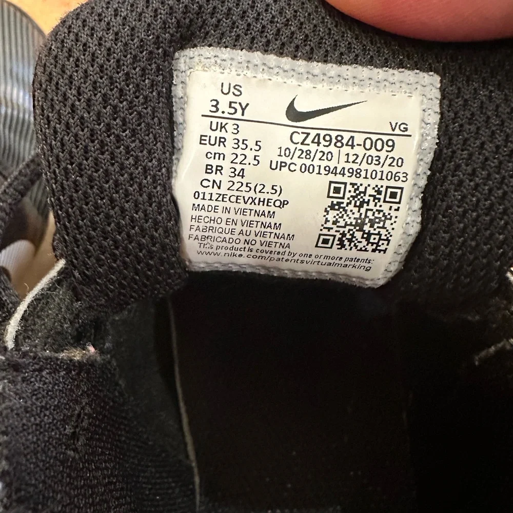Nike.  Vapor Black and White Athletic Shoes (3.5Y)