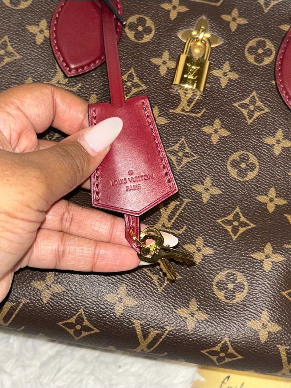 Louis Vuitton 🖤beautiful 🖤comes