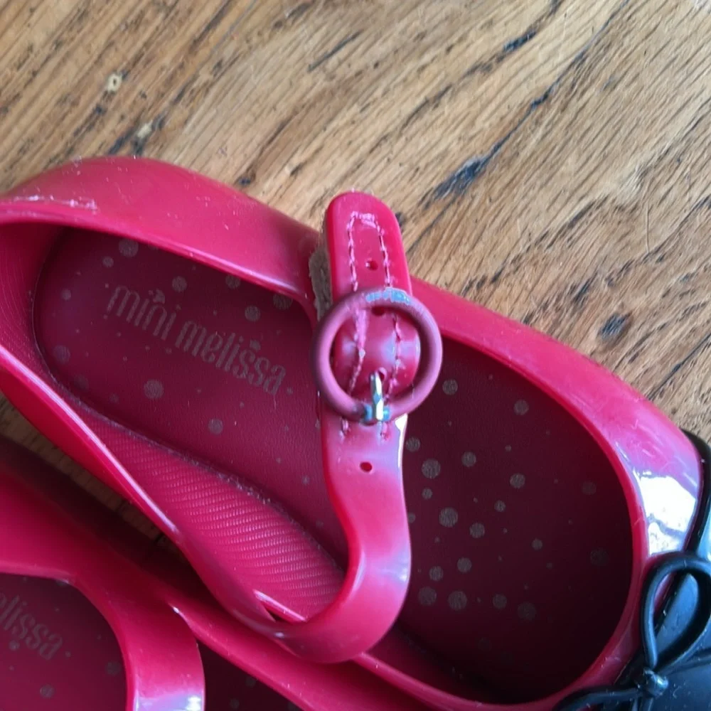 Mini Melissa stylish comfortable