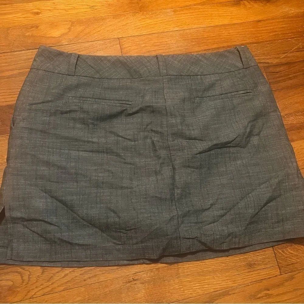 Attire women’s skirt