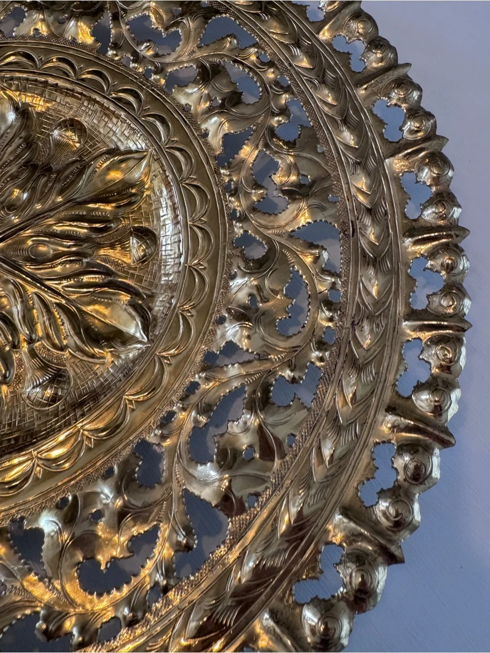 Vintage Italian Brass Wall Hanging Charger – Hand-Carved Metal Art