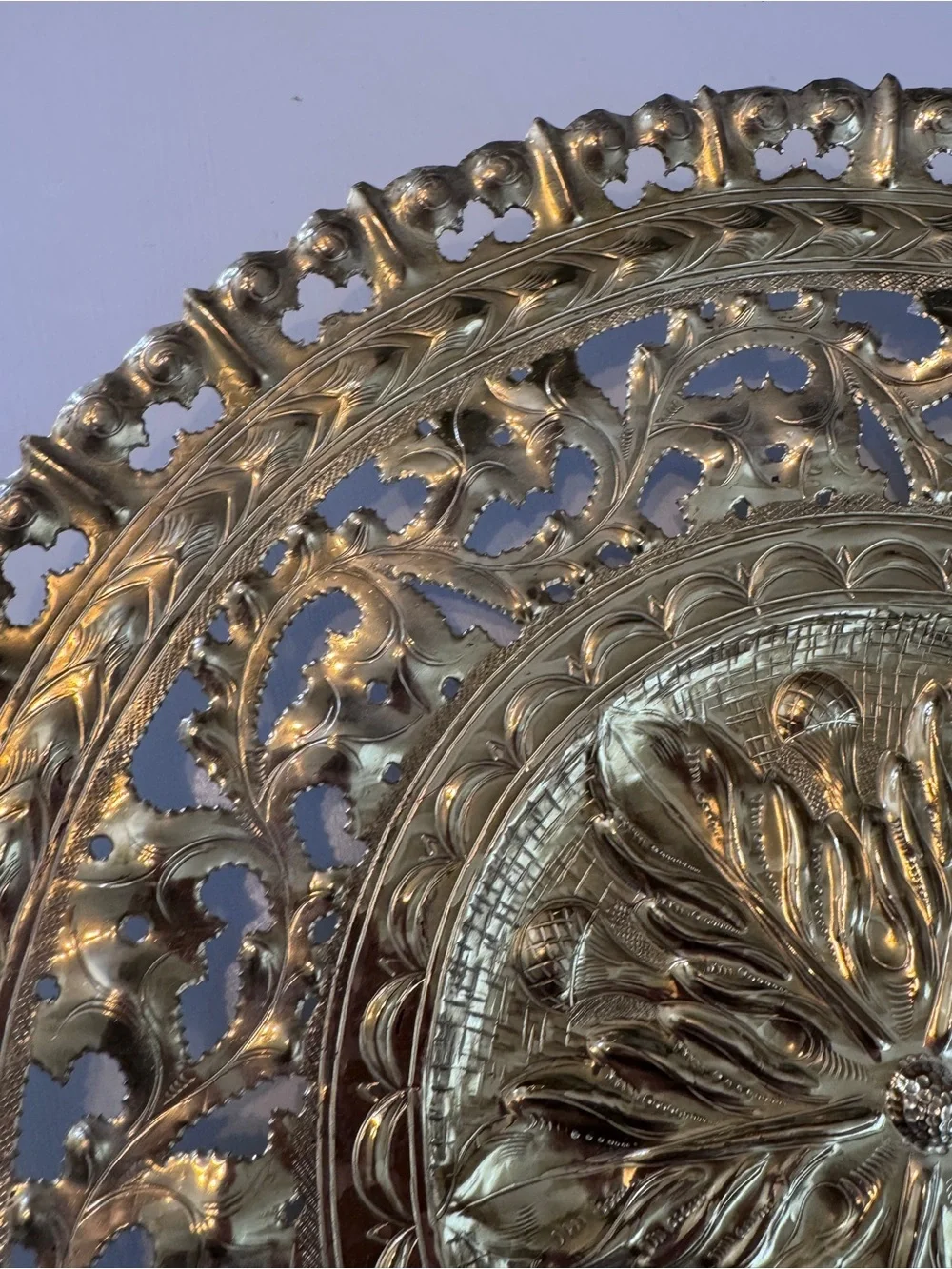 Vintage Italian Brass Wall Hanging Charger – Hand-Carved Metal Art