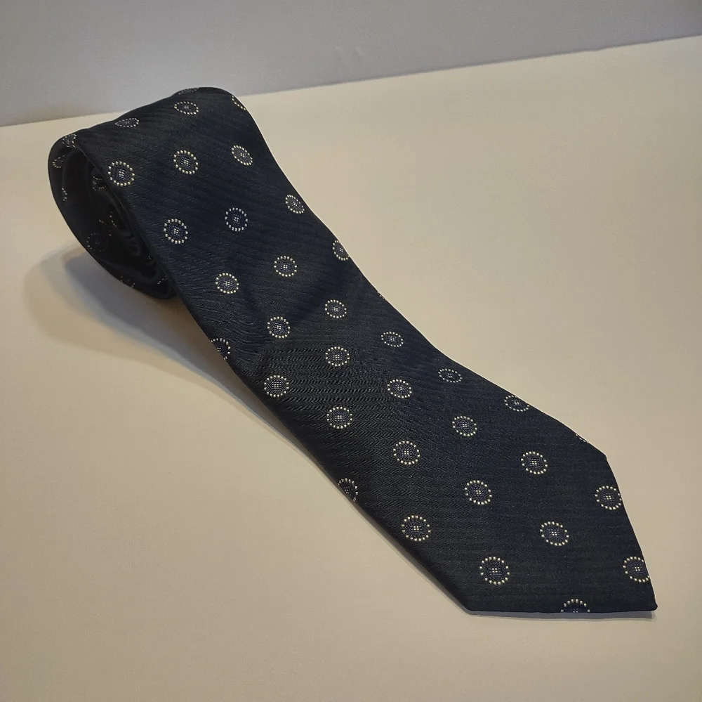 Sean John subtle tie
