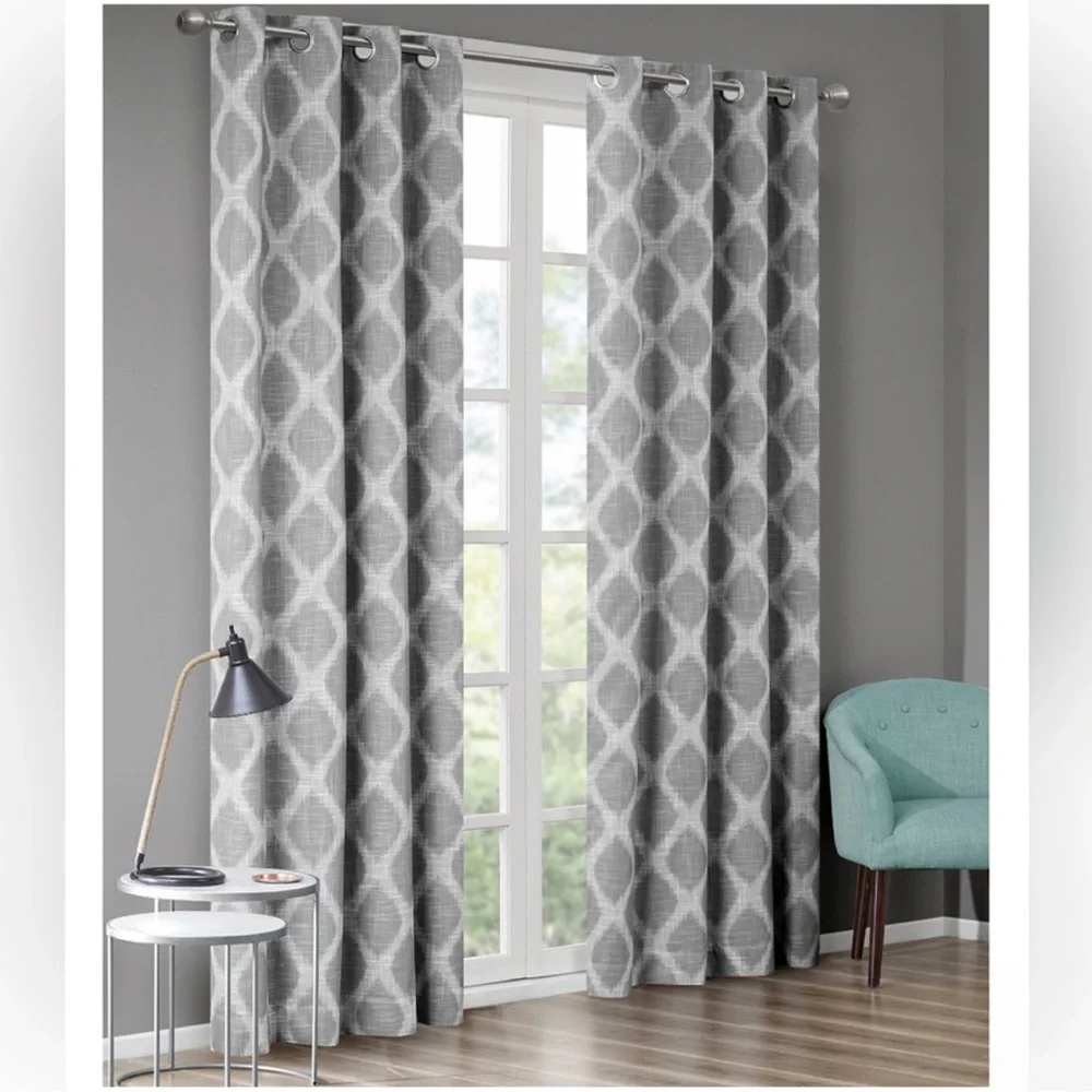 SUNSMART Blakesly Ogee‎ Ikat-Print Blackout Window Panel