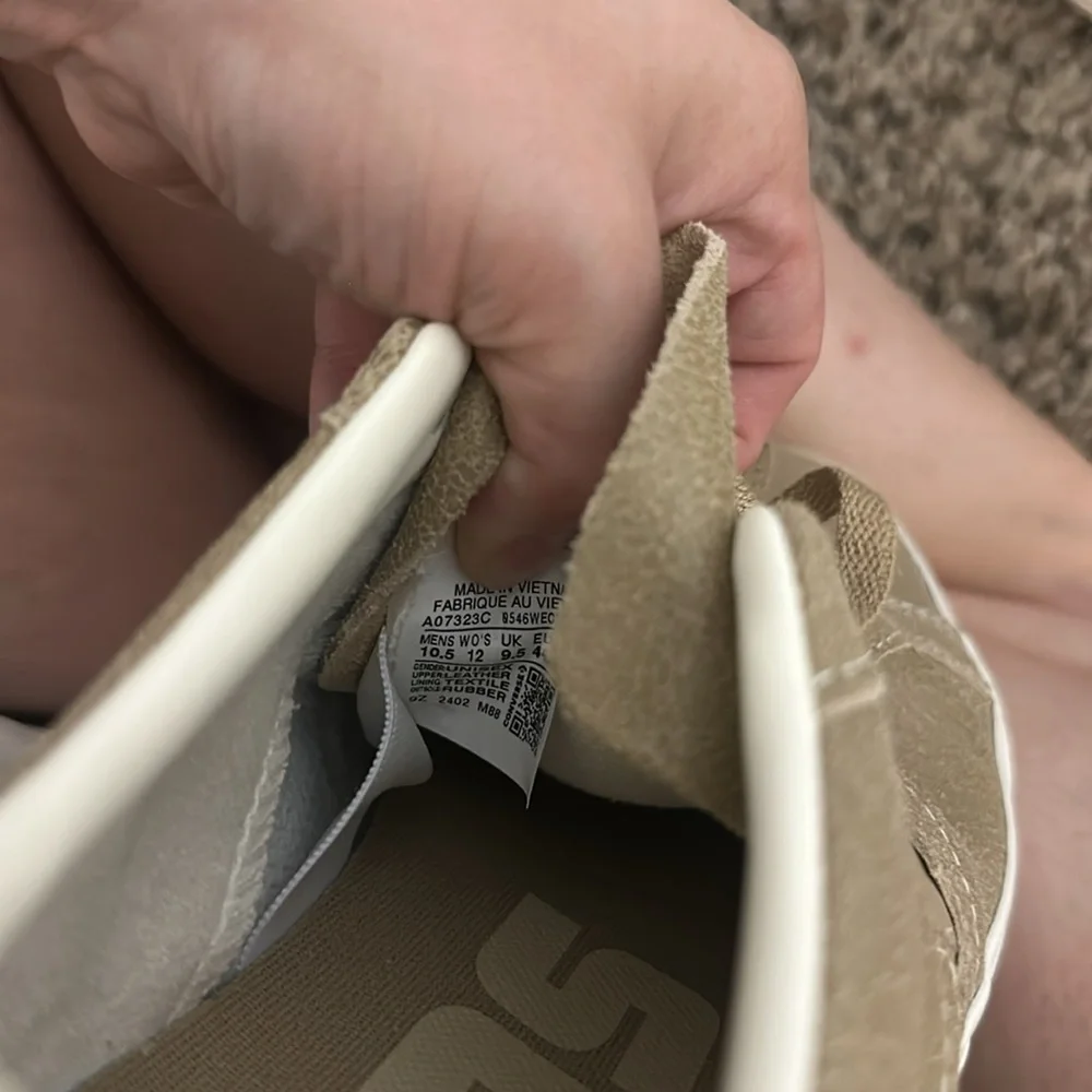 Converse brand new