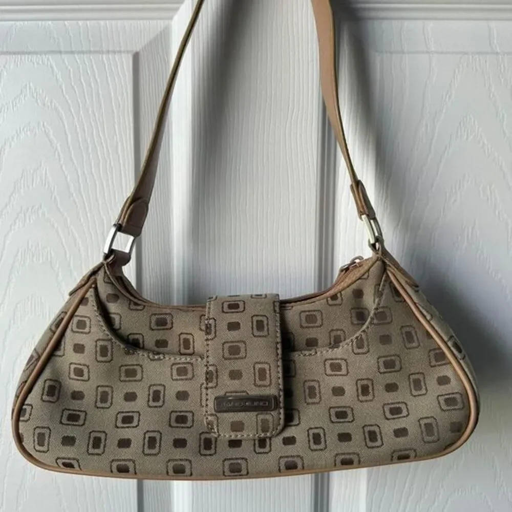 bag bandolino