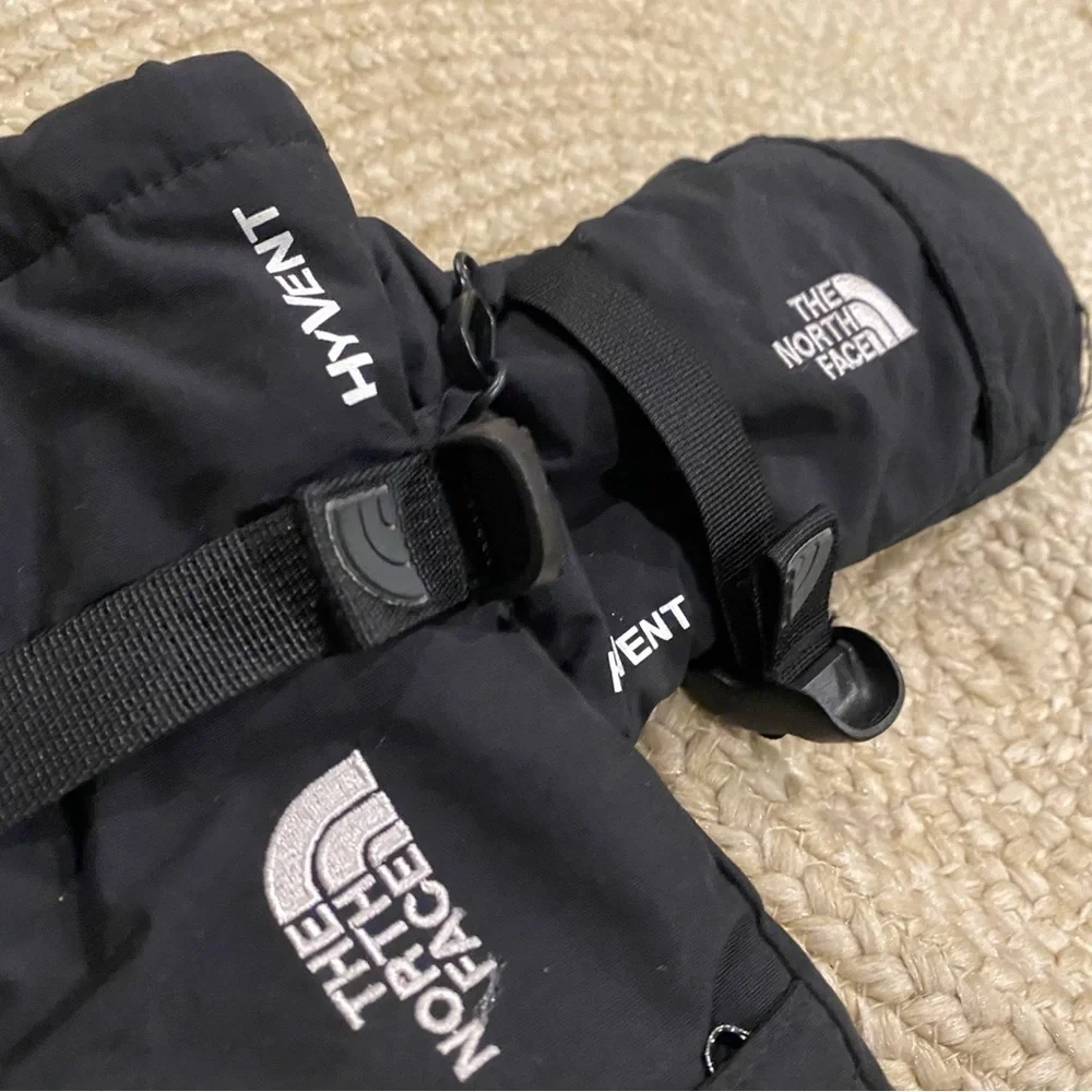 The north face Hyvent black mittens gloves Youth Medium Black