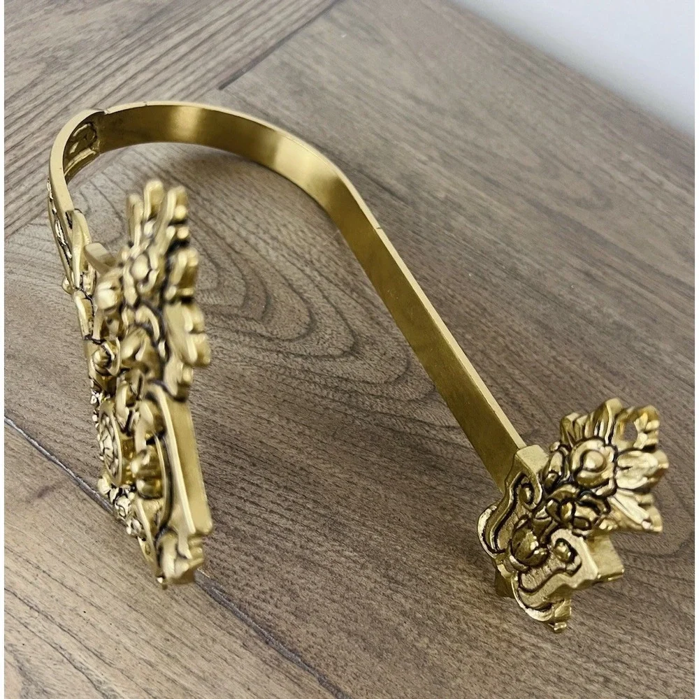 N/A elegant vintage