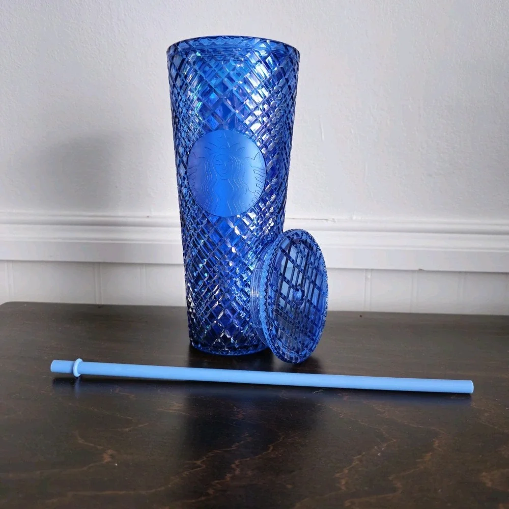 Starbucks 2021 Winter Holiday Blue Jeweled Tumbler Cold Cup 24 oz Venti