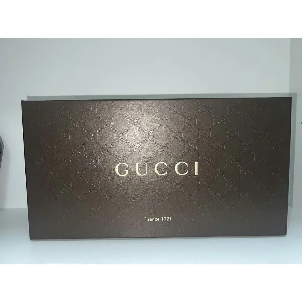Gucci Men's Black Pebbled Leather Loafers with Bamboo Tassels
