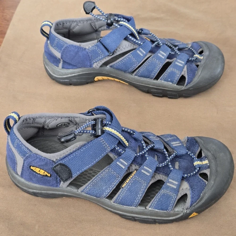 KEEN Newport H2 Sandals Blue Waterproof Hiking Sport Trail Water Big Kids 5 EU37
