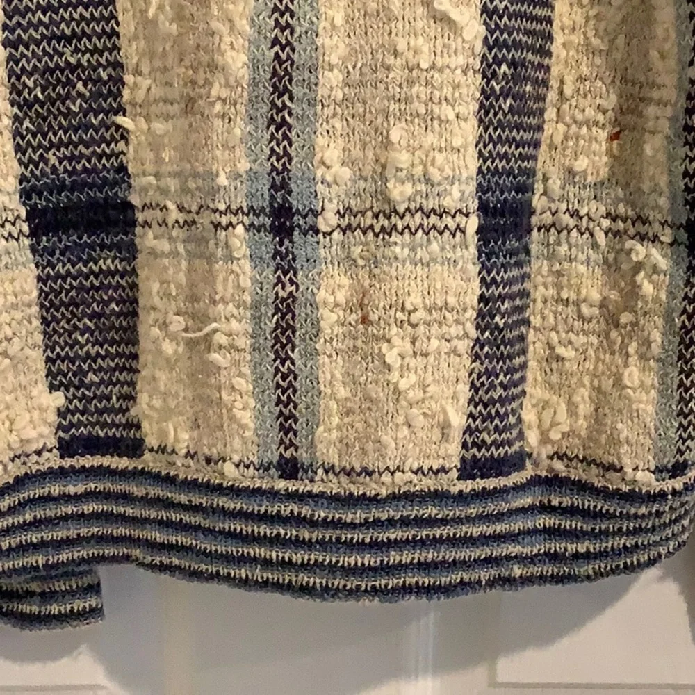 Mondo beautiful sweater