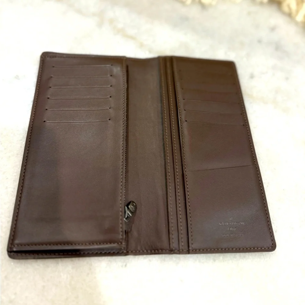 Louis Vuitton Brazza wallet in brown checkerboard print leather