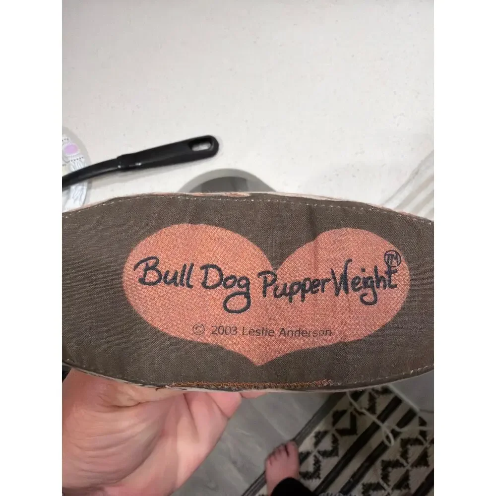 Vintage Bulldog Paperweight Pupper Weight 2003 Leslie Anderson Fiddler
