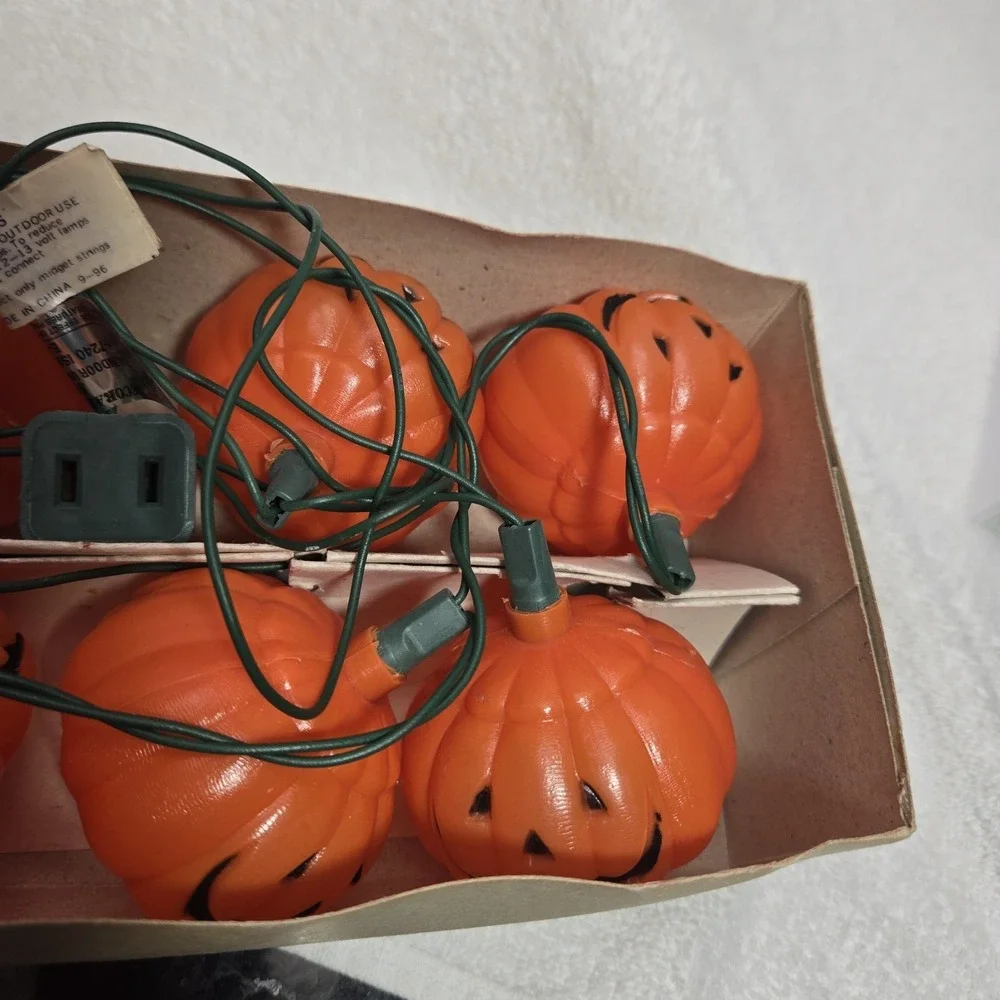 Vtg Blow Mold Halloween Lights 10 Jack o' Lantern String Bulbs Lot Of 3 Packages