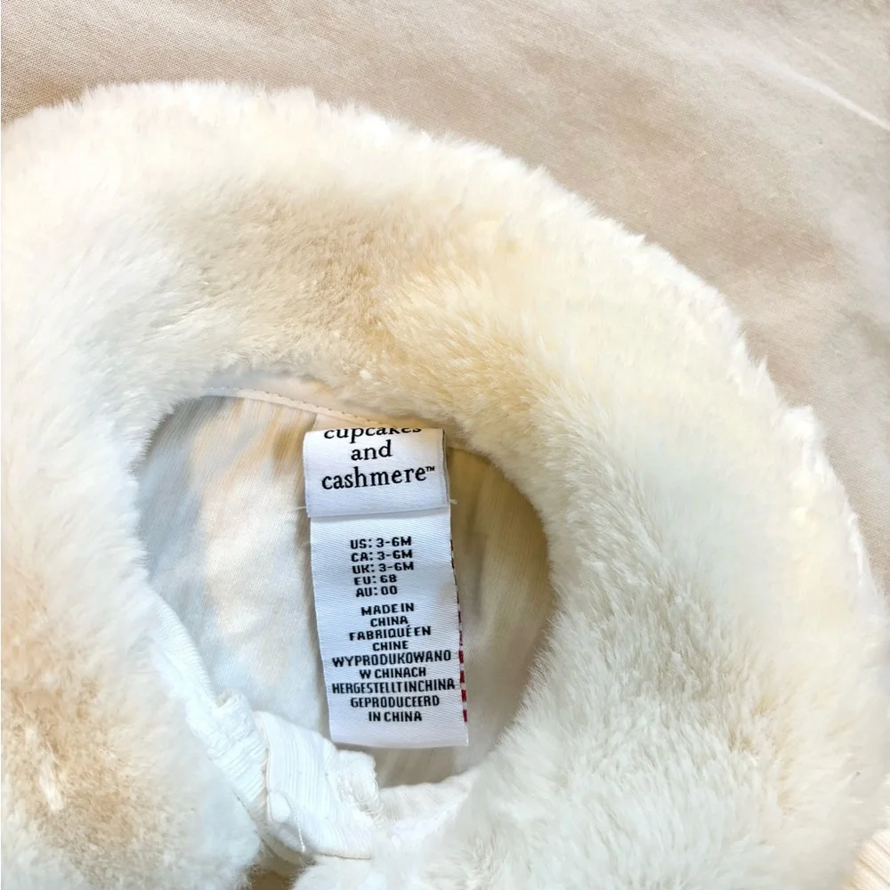 2 piece Cupcakes & Cashmere Infant Set size 3-6 months