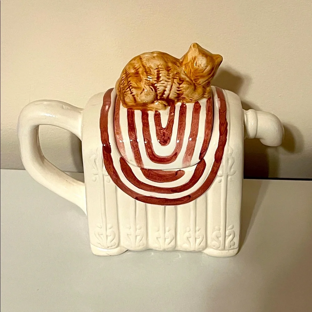 Vintage 1980 Ceramic Teapot Ginger Cat Sleeping on Radiator. Like New